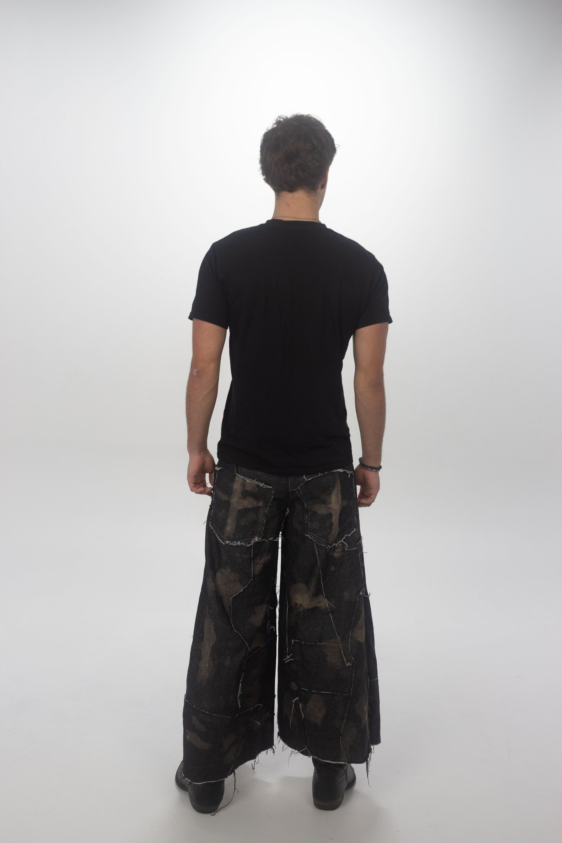 Elijah Double-cross Jeans