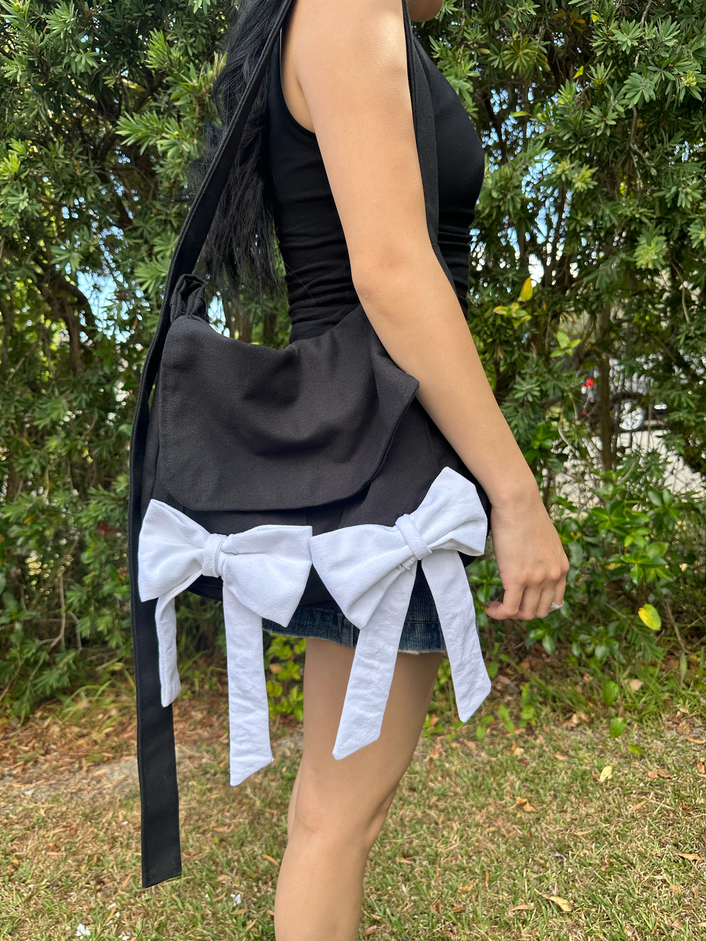 Signature Bow Bag